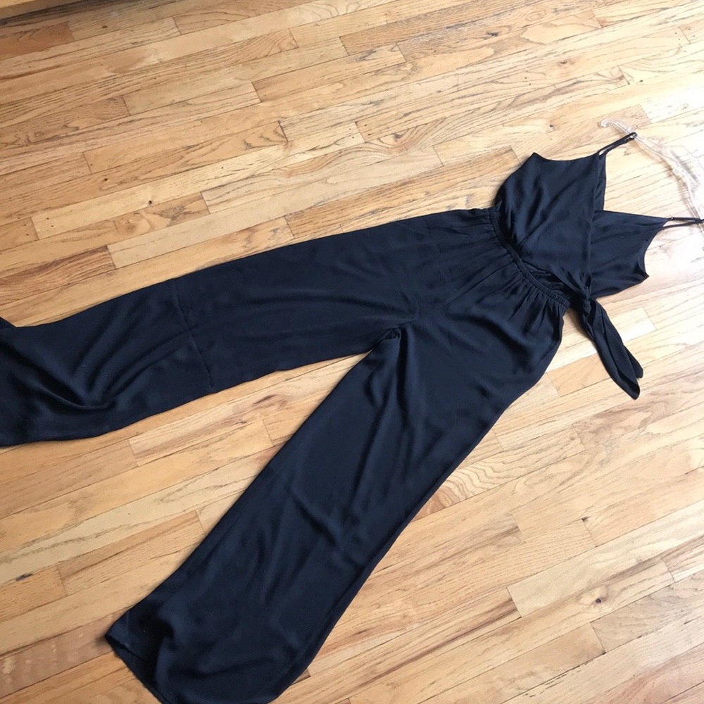 Black Express Wrap Jumpsuit 🖤🖤